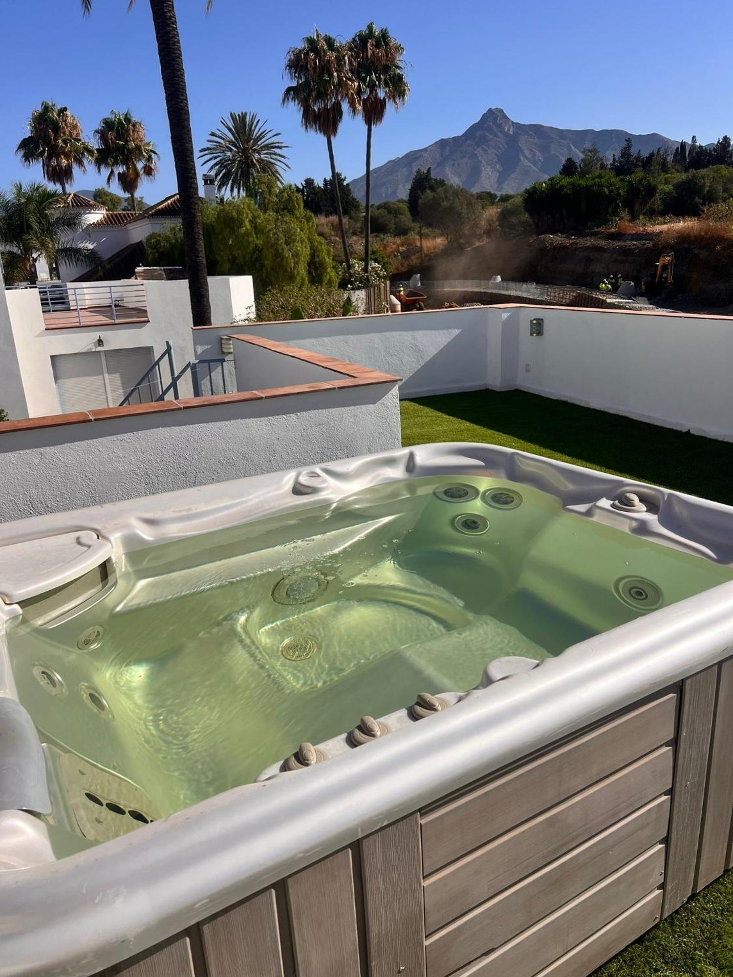 Puerto Banus Jacuzzi Close To Breath And Marbella Arena Exterior foto